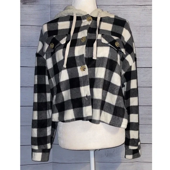 NWT Hippie Rose Juniors Cropped Sherpa Hoodie Jacket - Picture 2 of 5